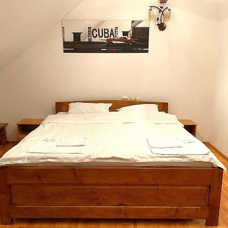 Arina'S Apartments Brasov Exterior photo