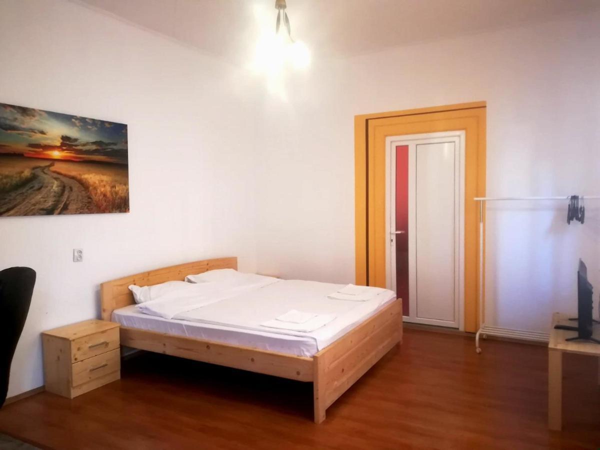 Arina'S Apartments Brasov Exterior photo