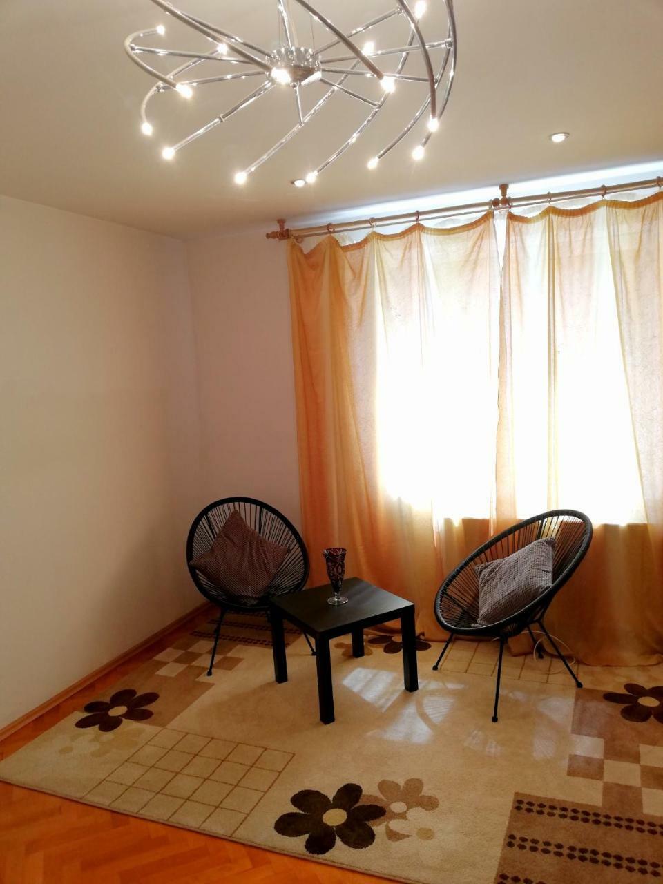 Arina'S Apartments Brasov Exterior photo