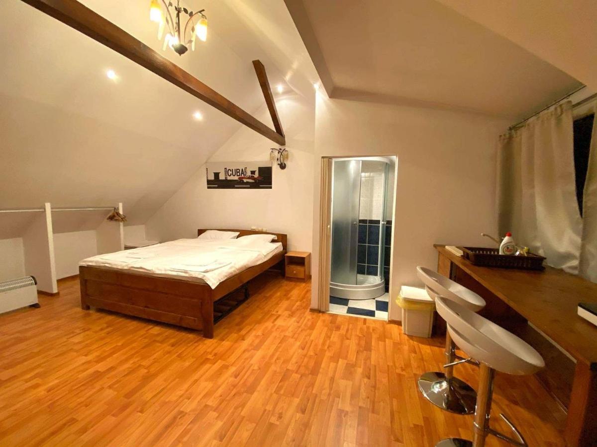 Arina'S Apartments Brasov Exterior photo
